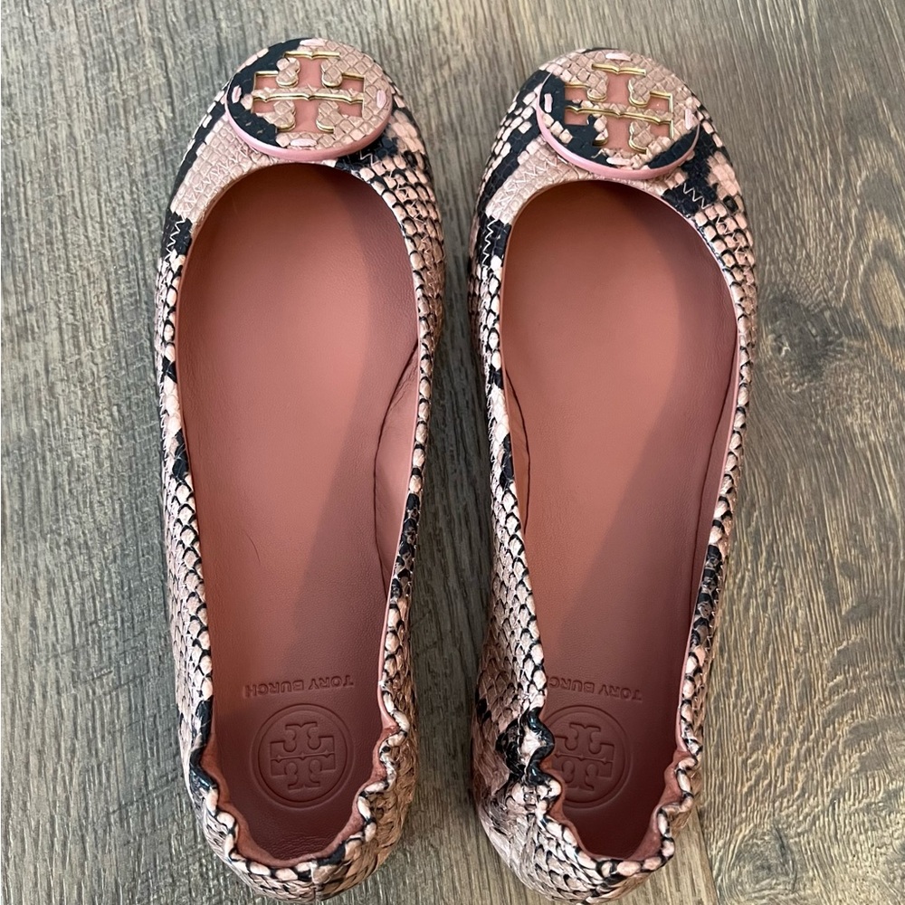Tory Burch Minnie Travel Ballet Stamped Snake Printed Leather Blush Pink Size 6 - Picture 2 of 11